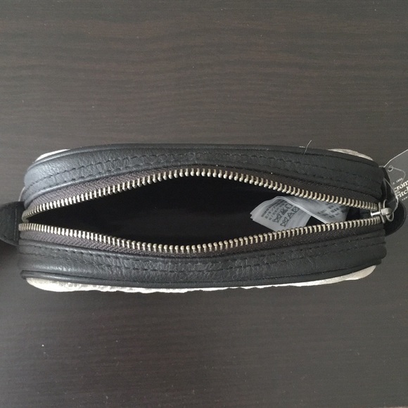 A&F Cosmetic Bag - Picture 3 of 4